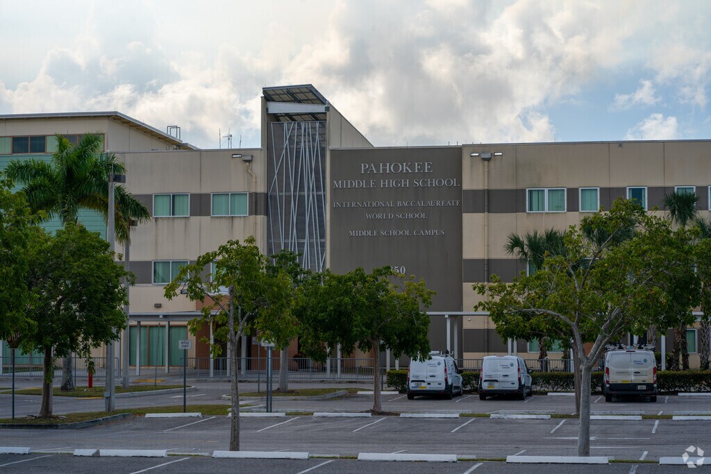 Pahokee Middle/Senior High School, Rankings & Reviews