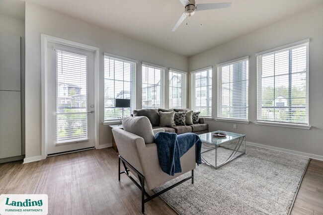 4902 Cosmos Cir unit 101, Wimauma, FL 33598 - photo 2