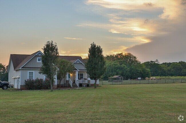 Newer stick built homes can also be found on the expansive Wedgefield lots.