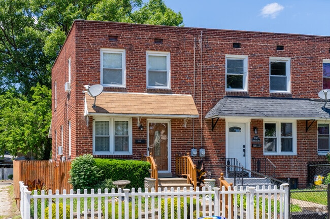 20th century rowhomes are typically seen in Stockton with generous interior space.