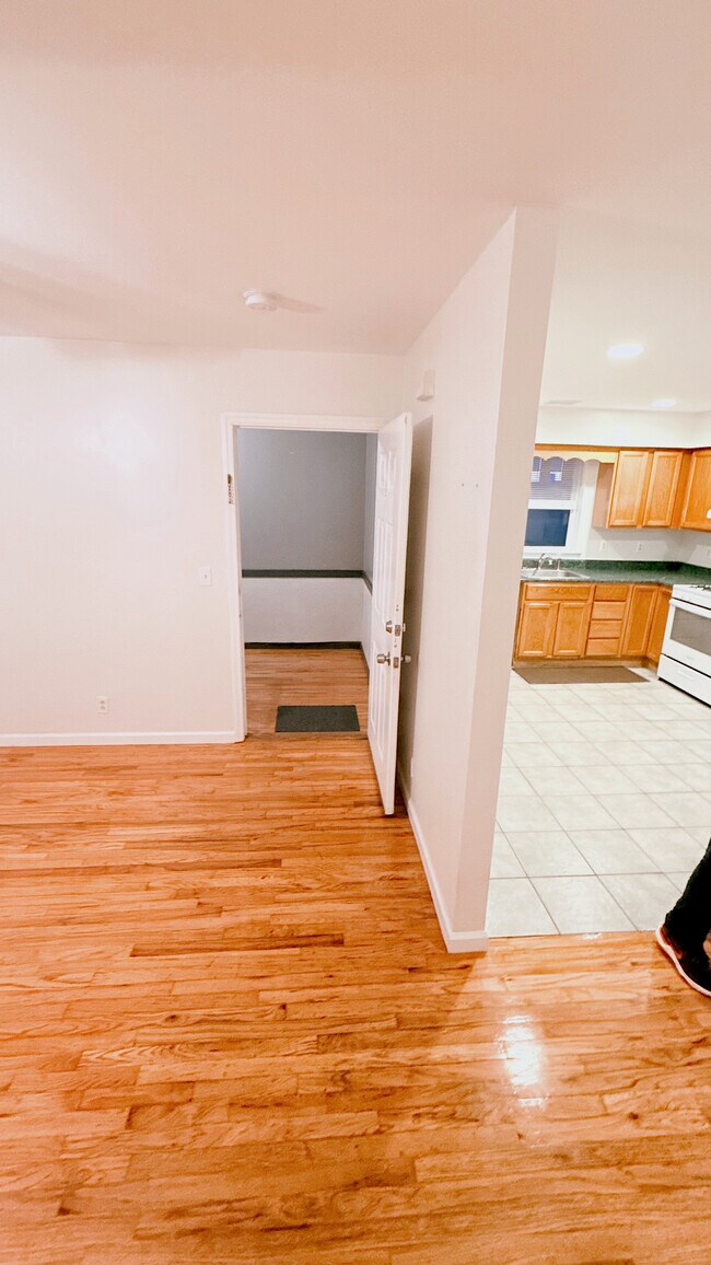 71 Hartford St unit 2, Newark, NJ 07103 - photo 3