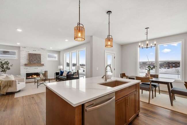 10261 Shadyview Ln N, Maple Grove, MN 55311 - photo 3