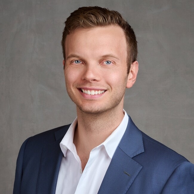 Agent Photo