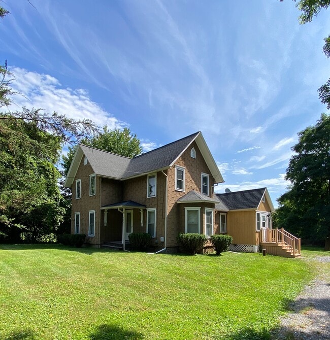 402 Bowerman Rd, Scottsville, NY 14546