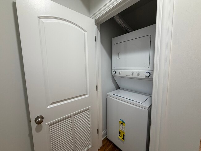 2450 W Diversey Ave unit 2, Chicago, IL 60647 - photo 3