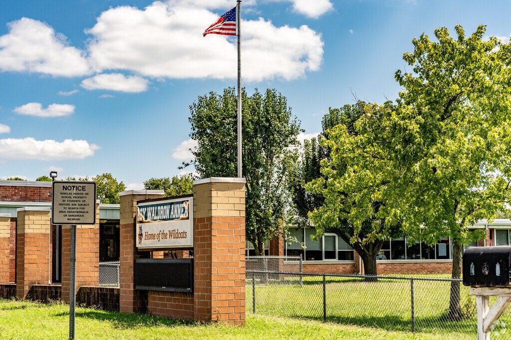 Roy L. Waldron Elementary School, Rankings & Reviews