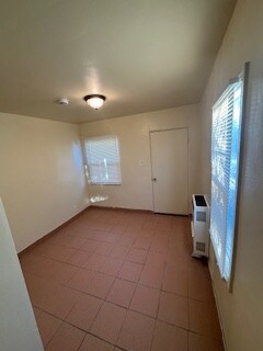 112 S Eucalyptus Ave unit 5, Inglewood, CA 90301 - photo 3