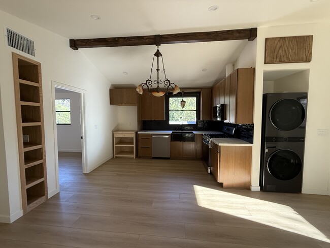 2115 Hyperion Ave, Los Angeles, CA 90027 - photo 3