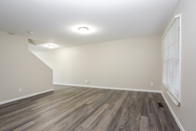 3787 Pendent Ln, Columbus, OH 43207 - photo 7