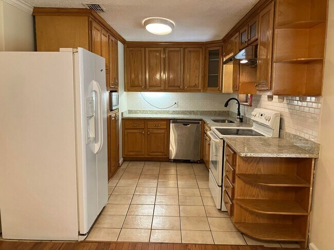 577 Virginia Ave, Suwanee, GA 30024 - photo 5