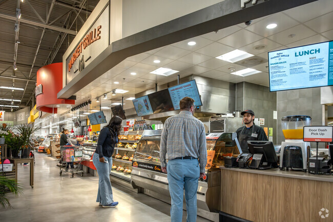 The HyVee deli has numerous lunch options for Gladstone residents.