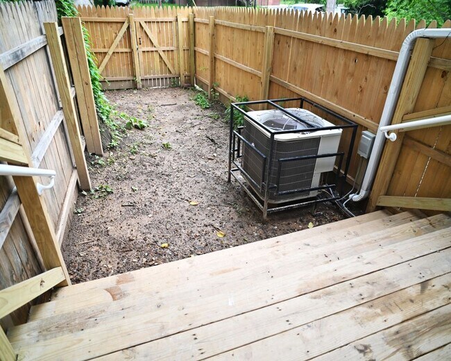 2544 Druid Hill Ave, Baltimore, MD 21217 - photo 7