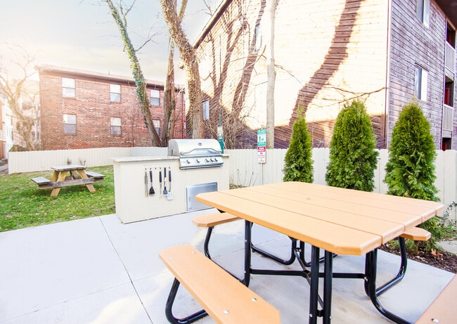 CourtYard Grilling