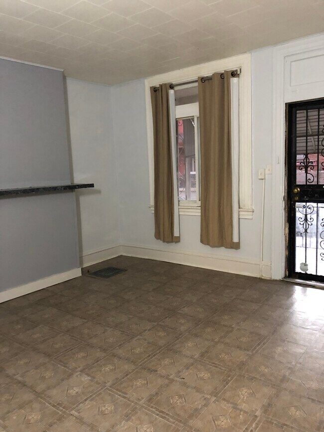 306 Fram St, Pittsburgh, PA 15208 - photo 5