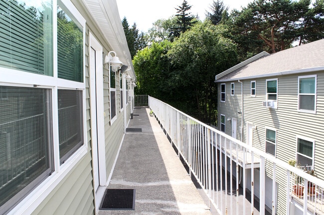 3805-3805 SE Cesar Estrada Chavez Blvd unit 3805 - 05, Portland, OR 97202 - photo 3