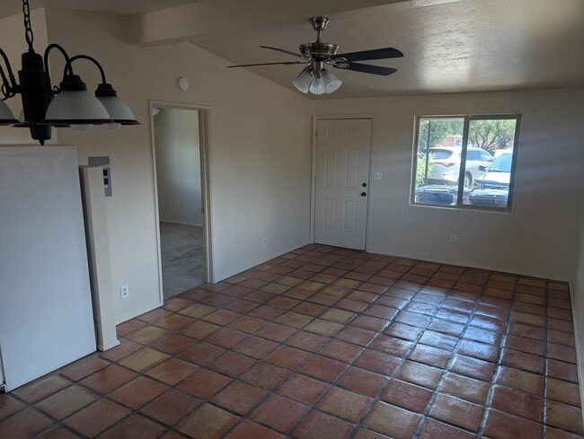 2231 E Grant Rd, Tucson, AZ 85719 - photo 2