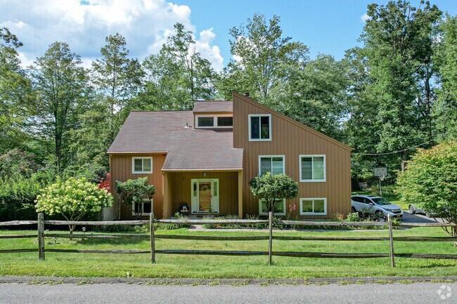 Newer contemporary homes make up a significant portion of the Lewisboro housing stock.