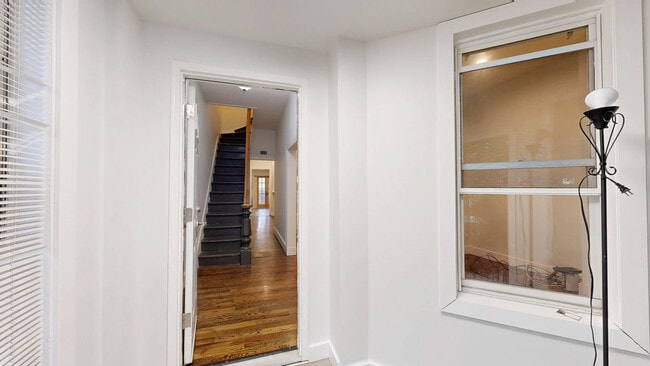 330.5 Forrest St, Jc, Bergen-Lafayett, NJ 07304 - photo 2