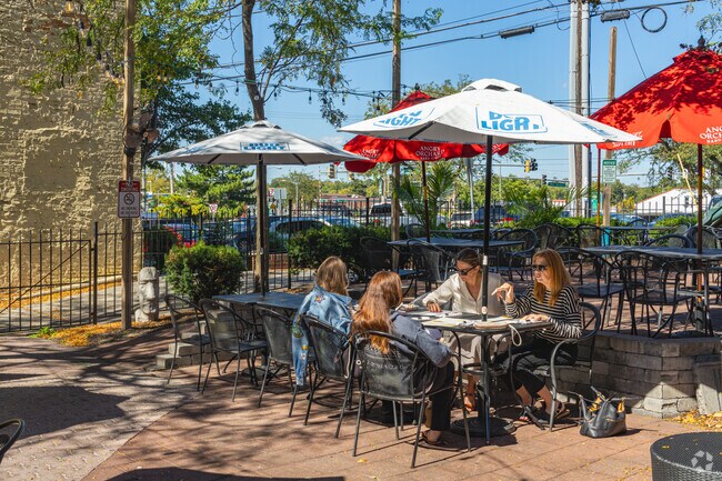 East Main Street residents can enjoy plenty of restaurants that feature outdoor seating.