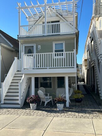 220 86th St Unit 1st Floor, Sea Isle City, NJ 08243