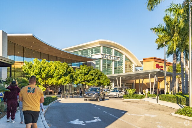 A fun night at Dadeland Mall near Kendall is just perfect to end the night.