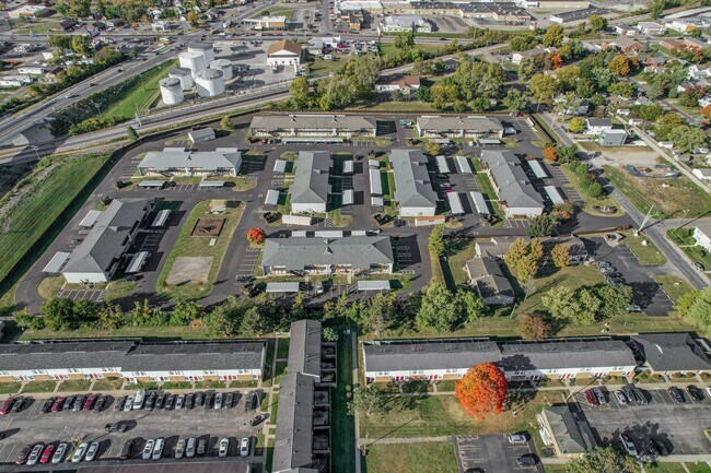 Crown Pointe, Columbus, OH 43204 - photo 2