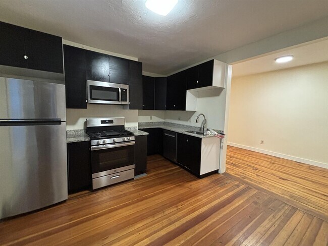 68 Pleasant St unit 66-3, Cambridge, MA 02139 - photo 2
