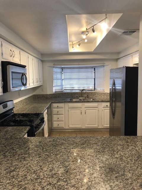 3944 Edgemoor Way, Las Vegas, NV 89121 - photo 4