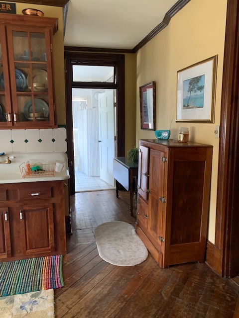 hall to bathroom