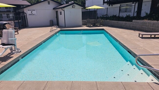 The Jackson, Medford, OR 97501 - photo 3