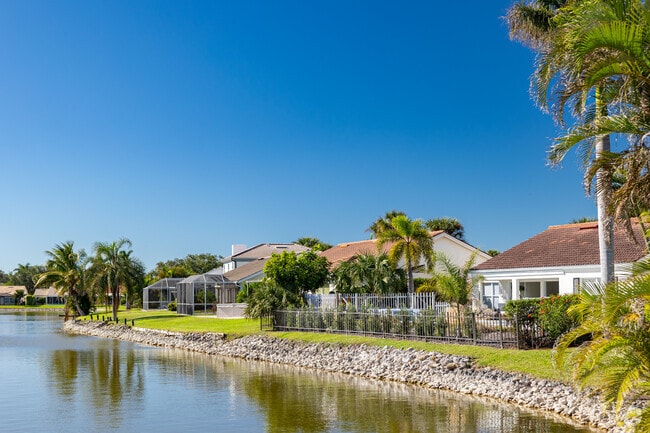 Most homes in Emerald Lakes are built lakeside, offering great views.