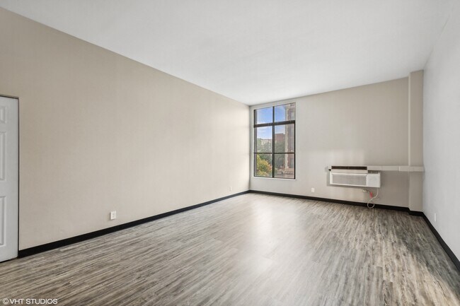 Delmar Loop Apartments, Saint Louis, MO 63112 - photo 5