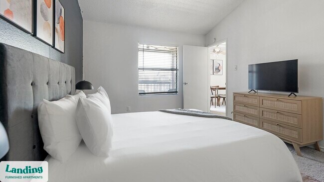 1071 Clayton Ln unit M1406, Austin, TX 78723 - photo 5