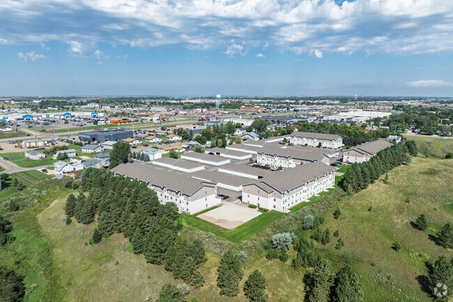 The Pines on 37th, Minot, ND 58701 - photo 2