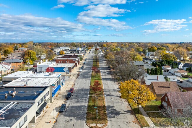 From Golden Valley, head down Lisbon Avenue to downtown Milwaukee.