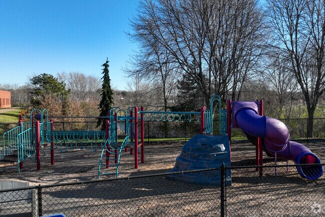 Dakota Ridge School has an enclosed playground.