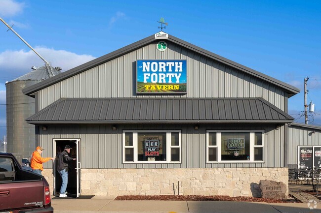 North Forty Tavern has great cocktails and delicious barbecue and is located near Penfield.