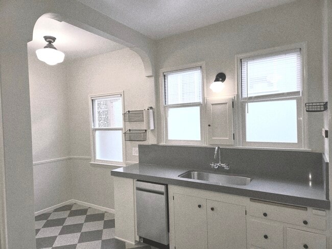 1922 N Hoover St, Los Angeles, CA 90027 - photo 7