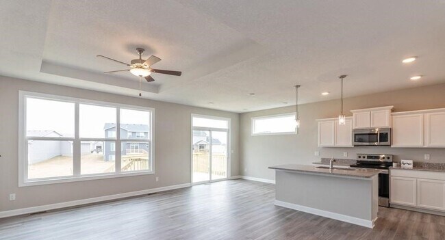 610 NE 57th St, Ankeny, IA 50021 - photo 4