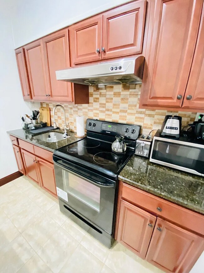 4428 Chestnut St Unit 2nd Floor Front, Philadelphia, PA 19104