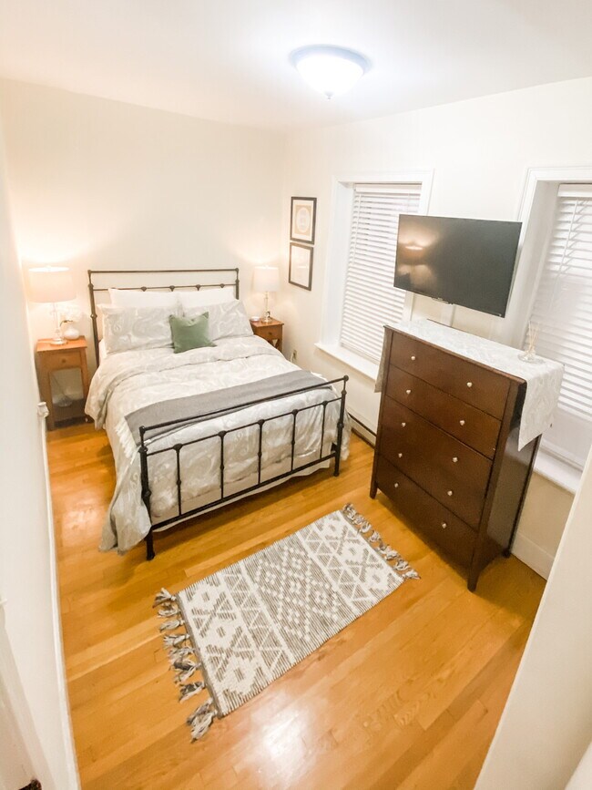 86 W Cedar St unit 2, Boston, MA 02114 - photo 5
