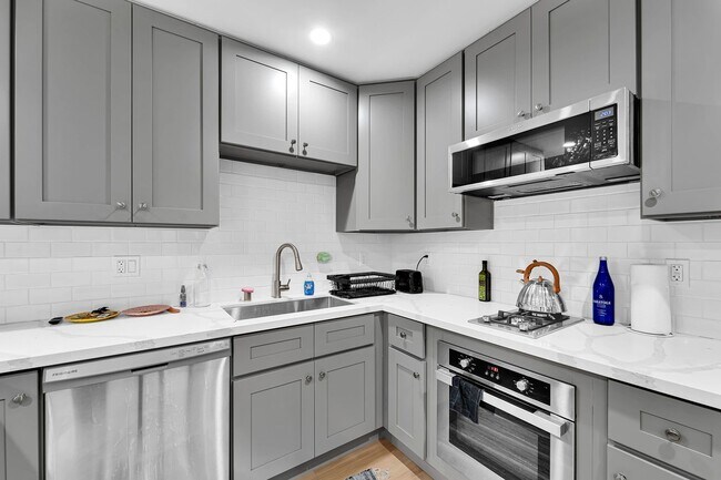 1240 W 29th St unit 9, Los Angeles, CA 90007 - photo 5