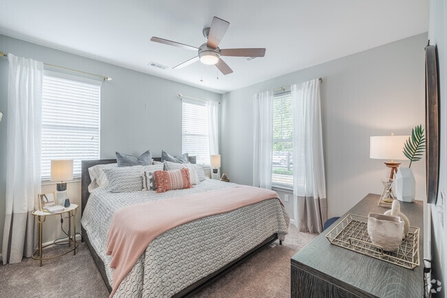 Palmetto - Primary Bedroom