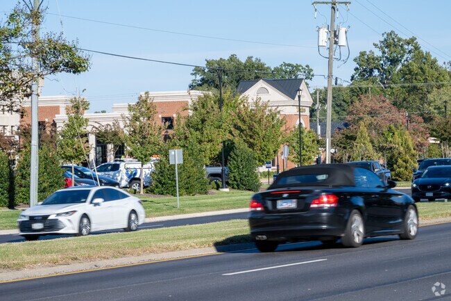Iron Bridge Rd runs along the Chesterfield Courthouse neighborhood adding quick access to SR288.