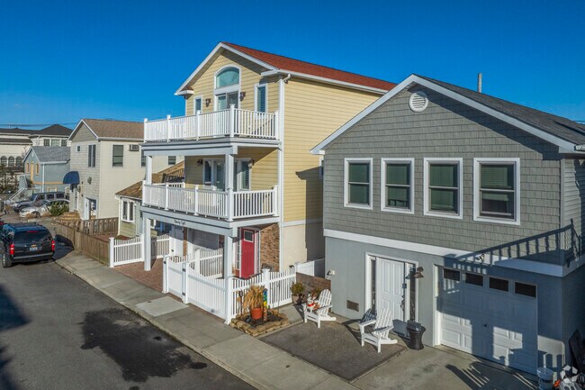 Homes in the west end of Long Beach are often abutted right next to each other.