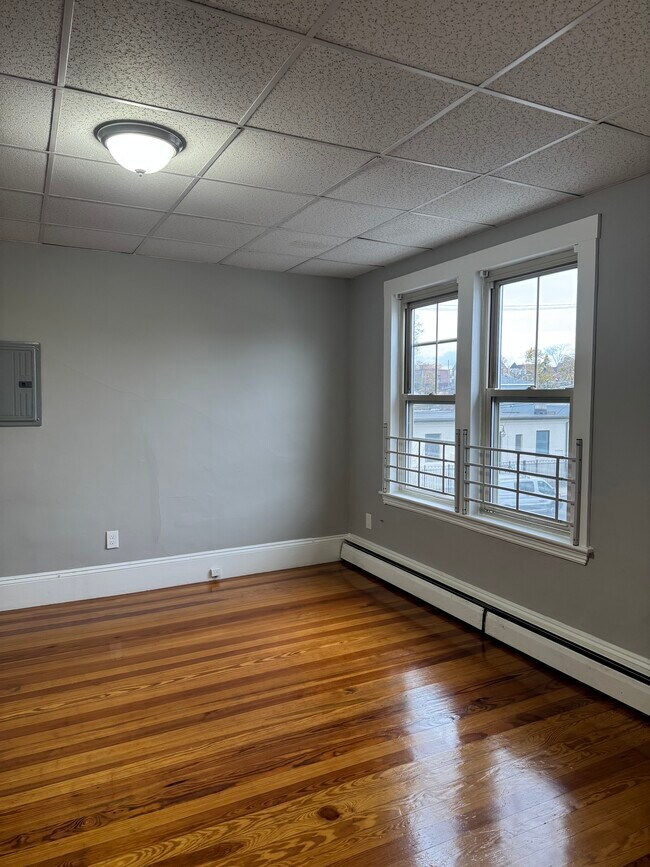 10 Wakefield Ave unit 1R, Wakefield, MA 01880 - photo 6