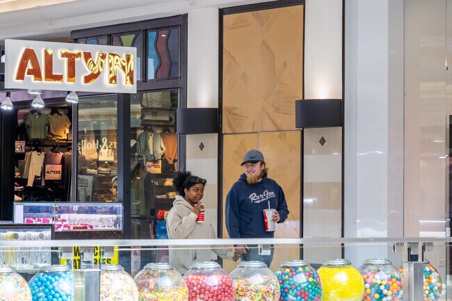 The Yorktown Shopping Center provides Downers Grove Gardens residents with shopping options.