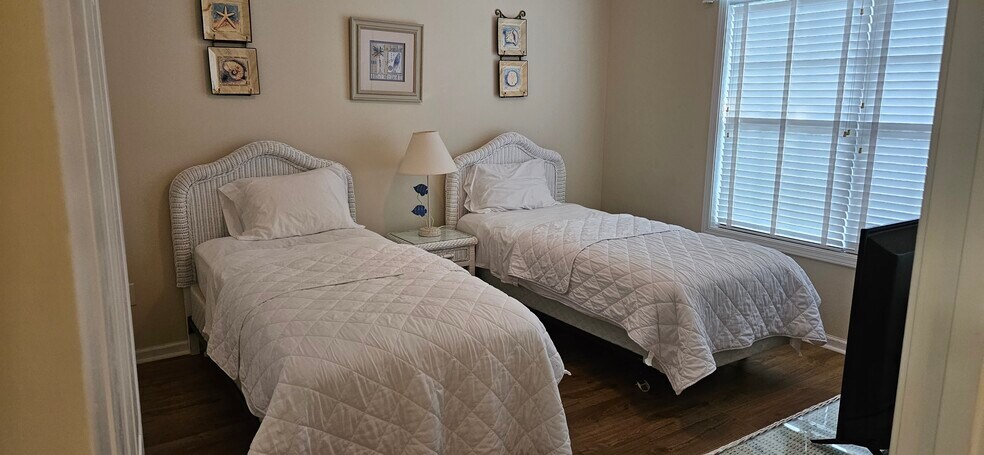 142 Scotch Broom Dr unit Village at the Glens, Little River, SC 29566 - photo 1