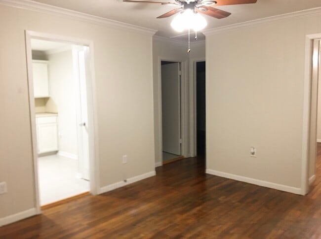 1029 Wilson St unit 1524 Ave. B., Port Neches, TX 77651 - photo 5