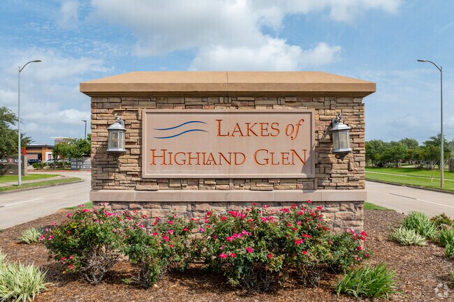 The Lakes at Highland Glen offers lots of opportunities for new residents.